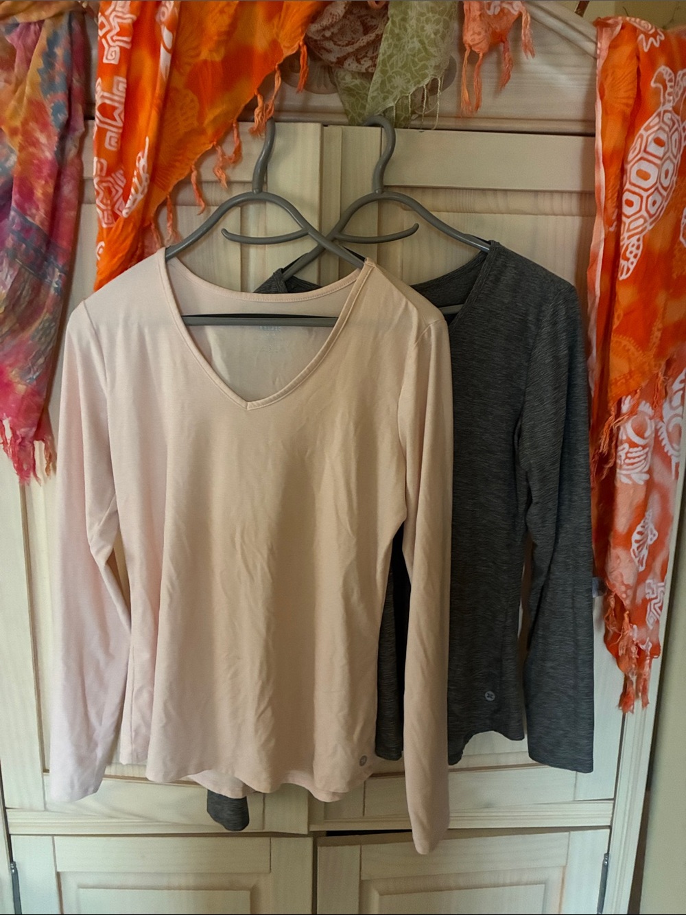 RBX Long Sleeve V-Neck Top in Cream and Heather Gray set of two